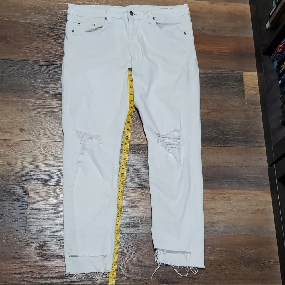 Rag & bone white dre Capri distressed jeans